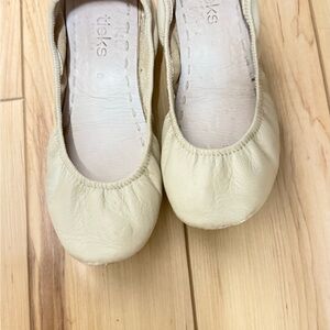 Tieks Cream Flats
